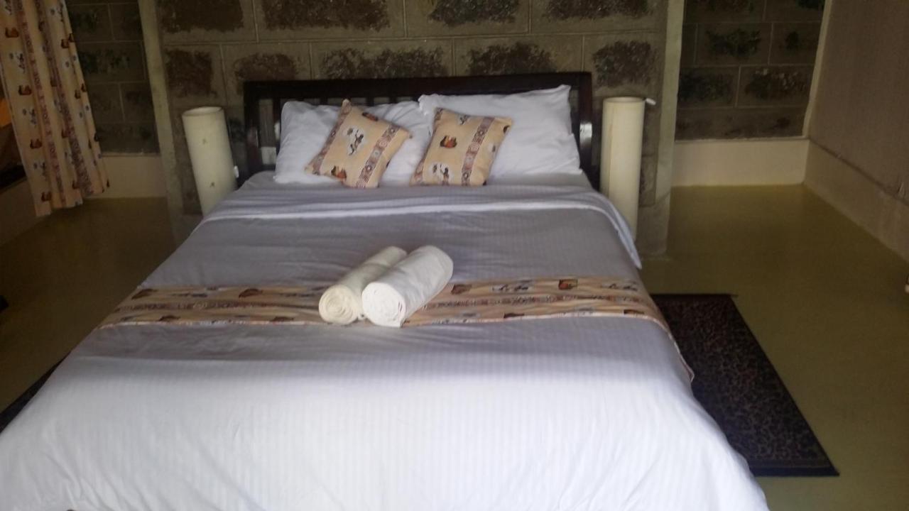 Maili Saba Camp Nakuru Exterior foto