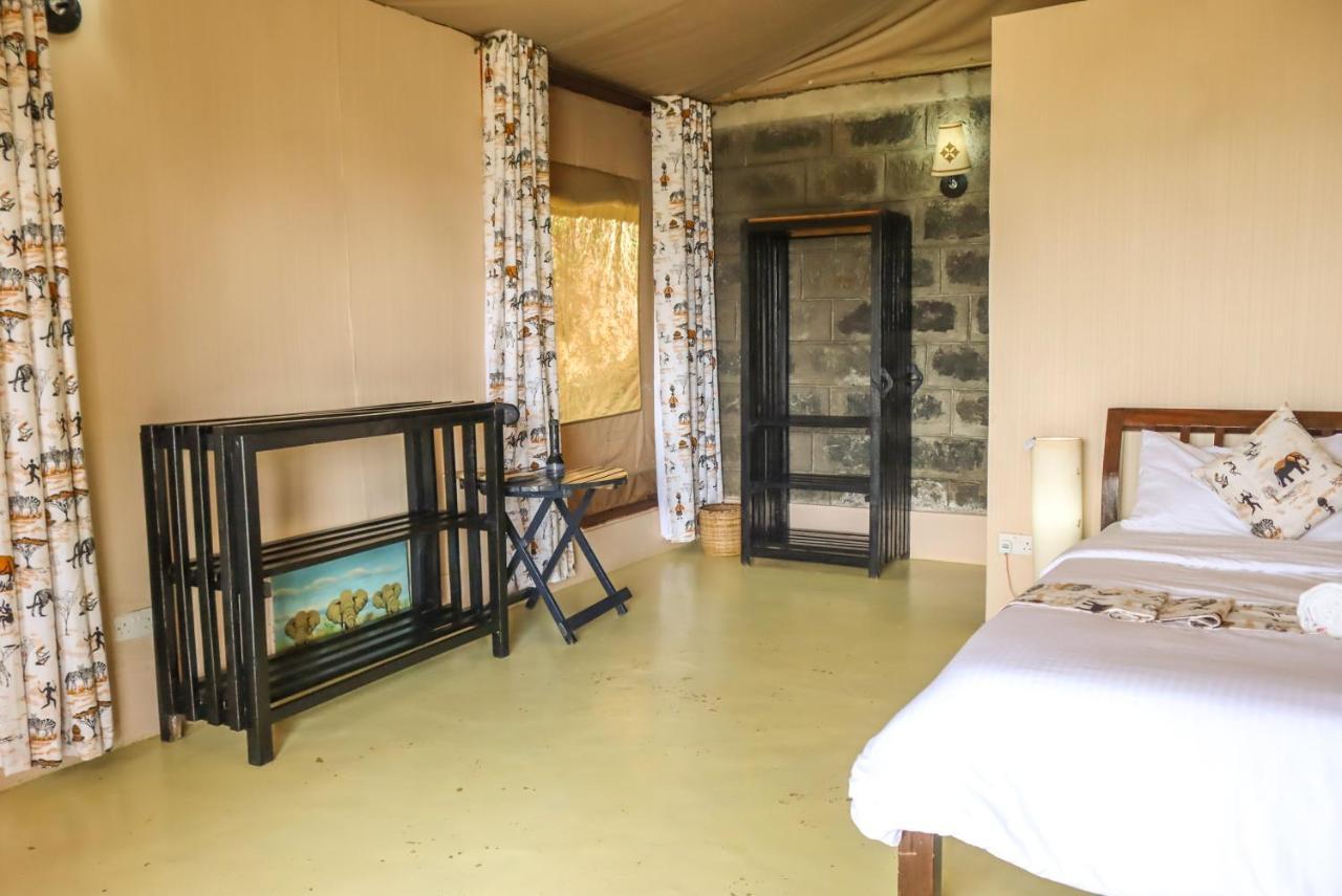 Maili Saba Camp Nakuru Exterior foto